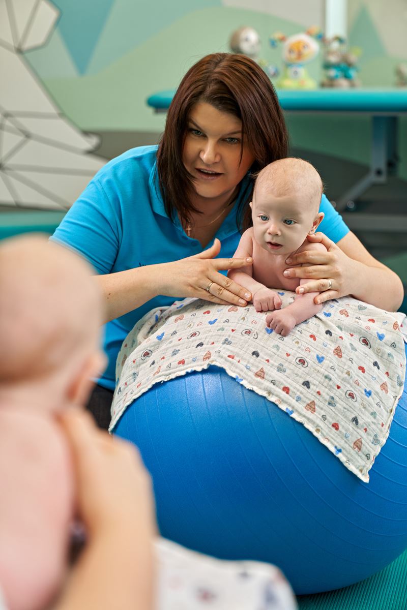 Fizjoteraputa niemowląt